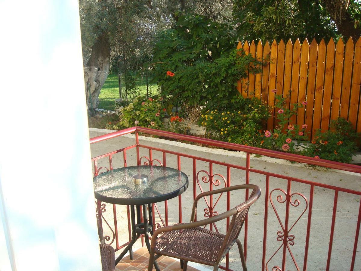Apartmán To Agridi Tsoukaládhes Exteriér fotografie