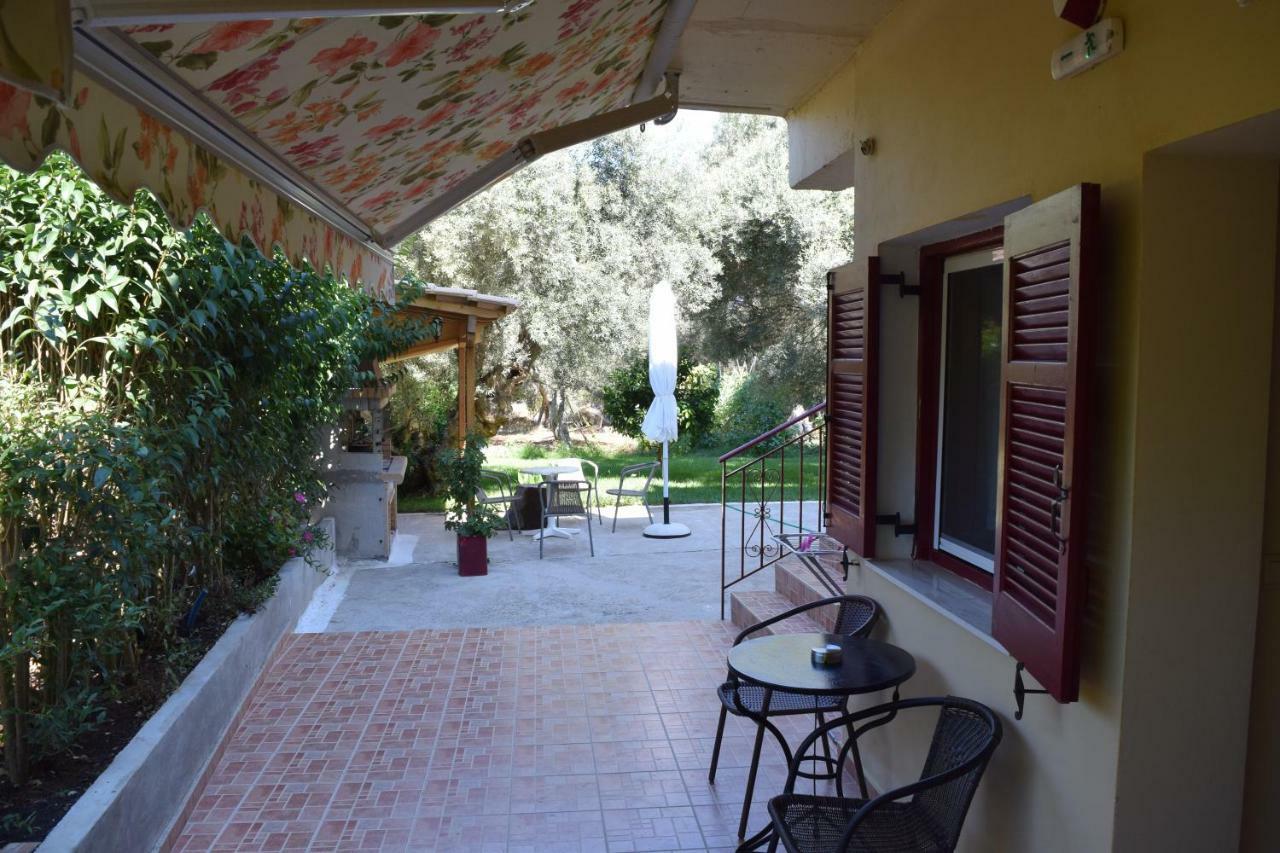 Apartmán To Agridi Tsoukaládhes Exteriér fotografie